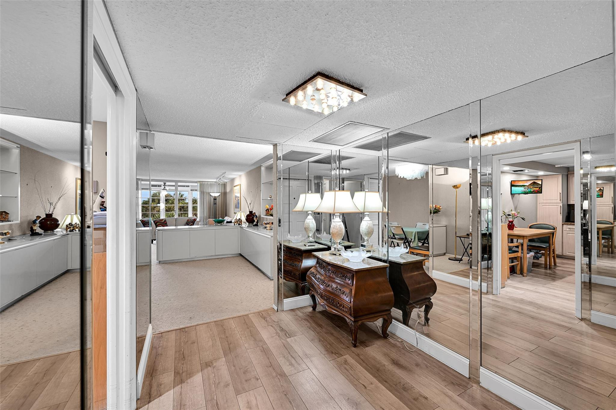 PALM AIRE COUNTRY CLUB - Residential