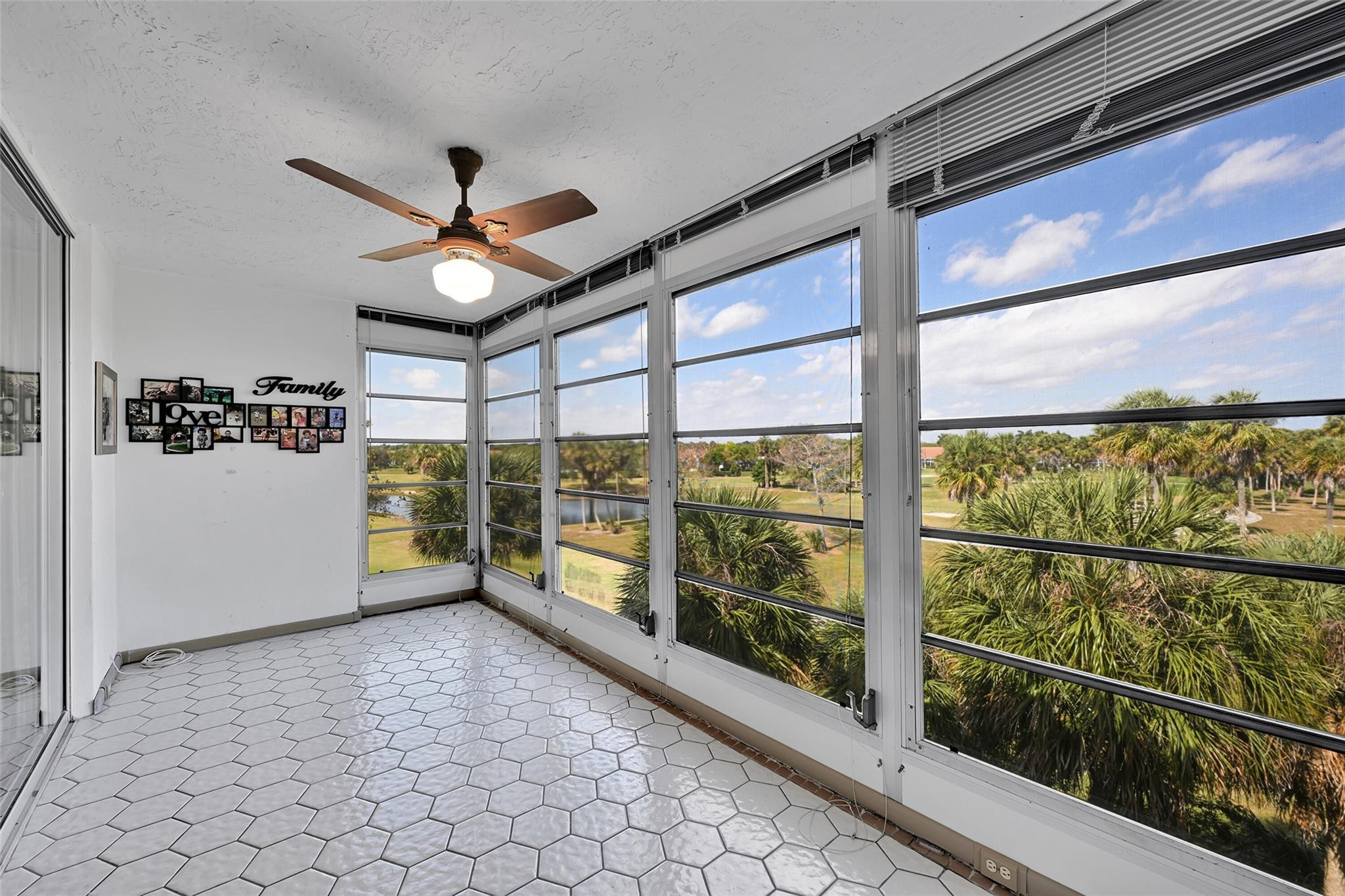 PALM AIRE COUNTRY CLUB - Residential