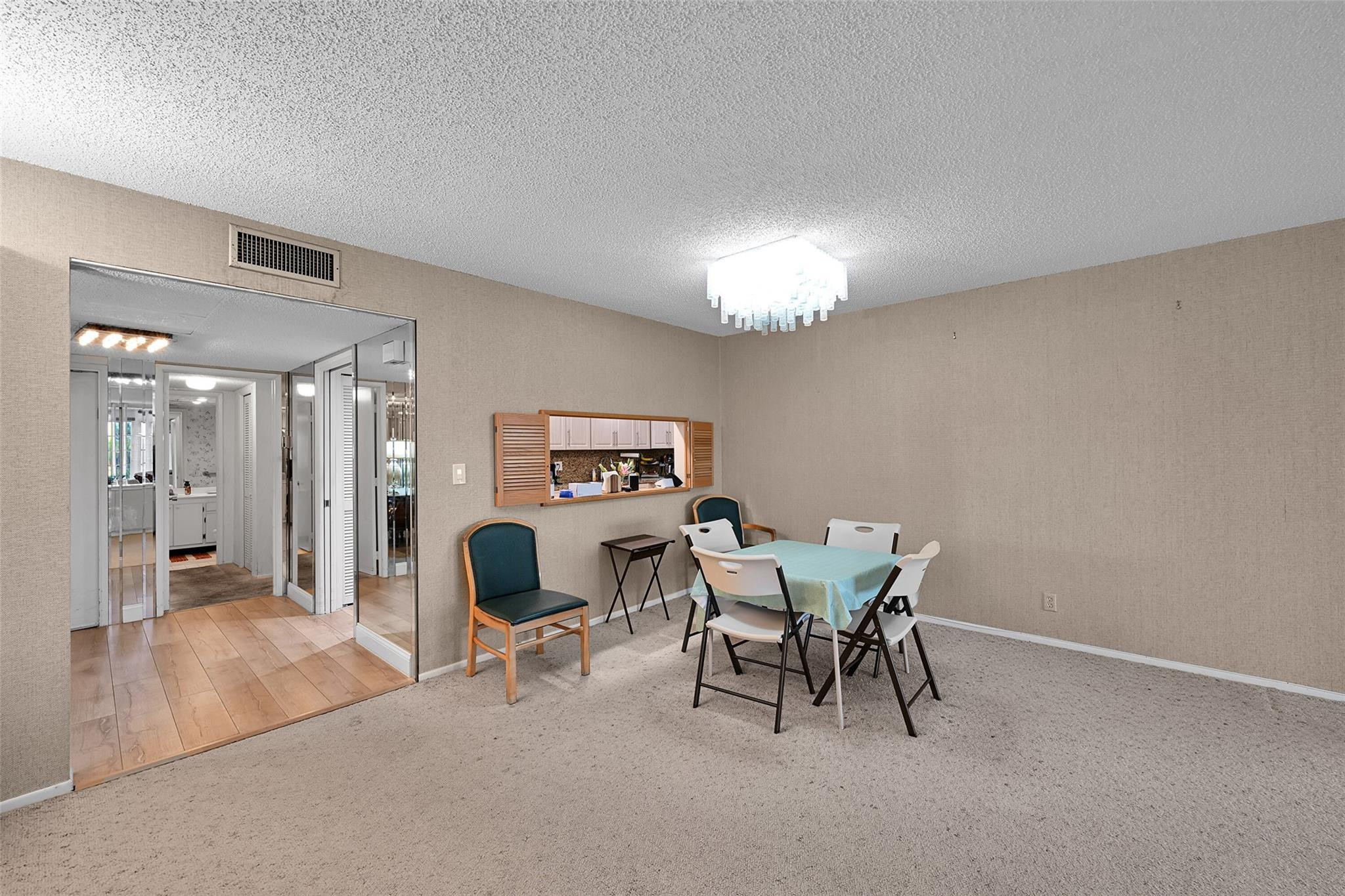 PALM AIRE COUNTRY CLUB - Residential