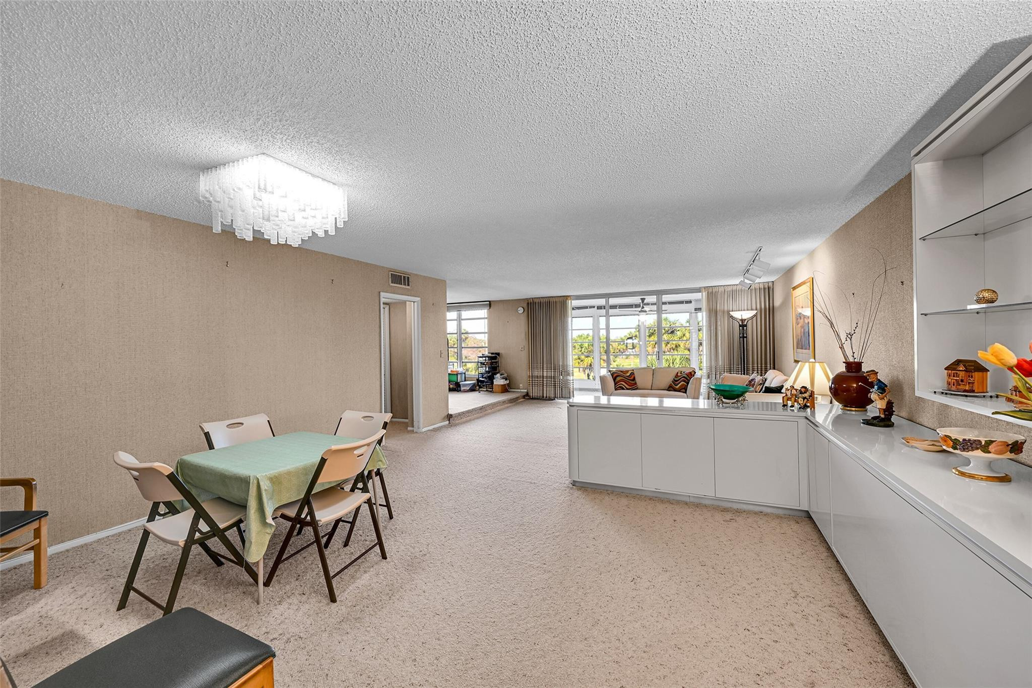 PALM AIRE COUNTRY CLUB - Residential