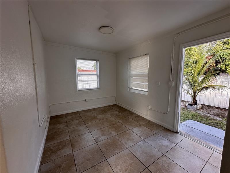 COLLEGE TRACT - Residential Income