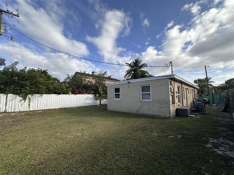 COLLEGE TRACT - Residential Income