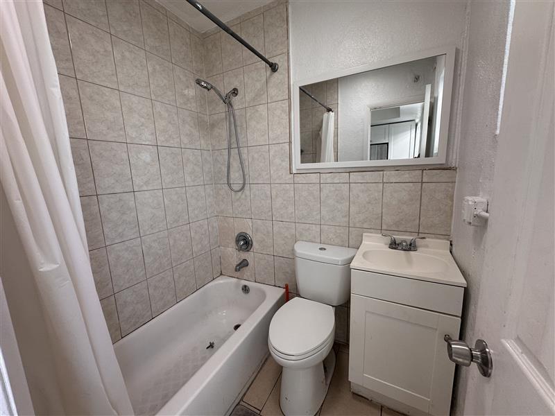 COLLEGE TRACT - Residential Income