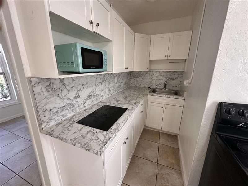 COLLEGE TRACT - Residential Income