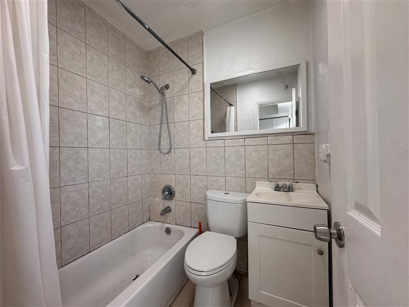 COLLEGE TRACT - Residential Income