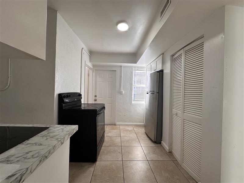 COLLEGE TRACT - Residential Income