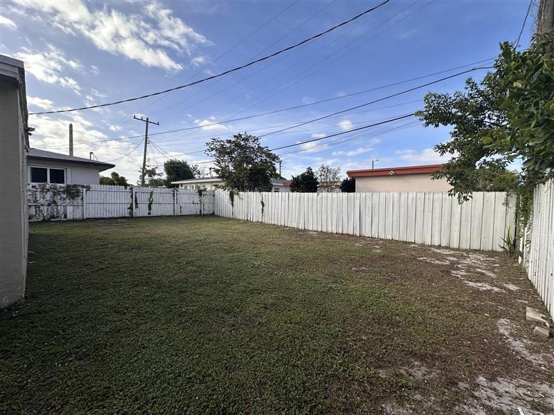 COLLEGE TRACT - Residential Income