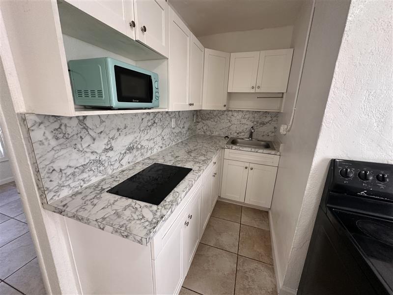 COLLEGE TRACT - Residential Income