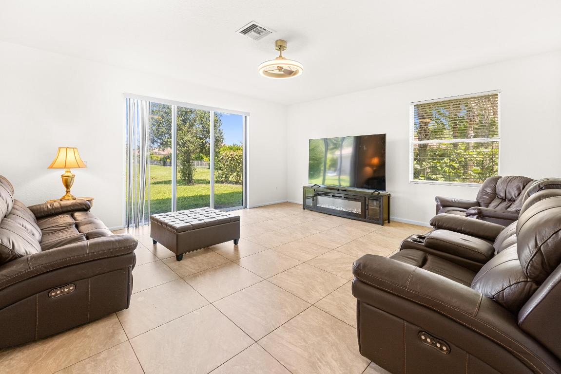 9070 Winterhaven Circle