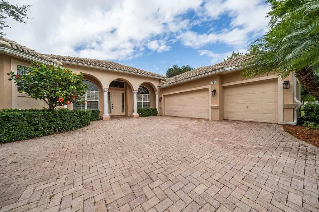 Photo of 1581 SE Conference Circle, Stuart, FL 34997 (MLS # R10948822)