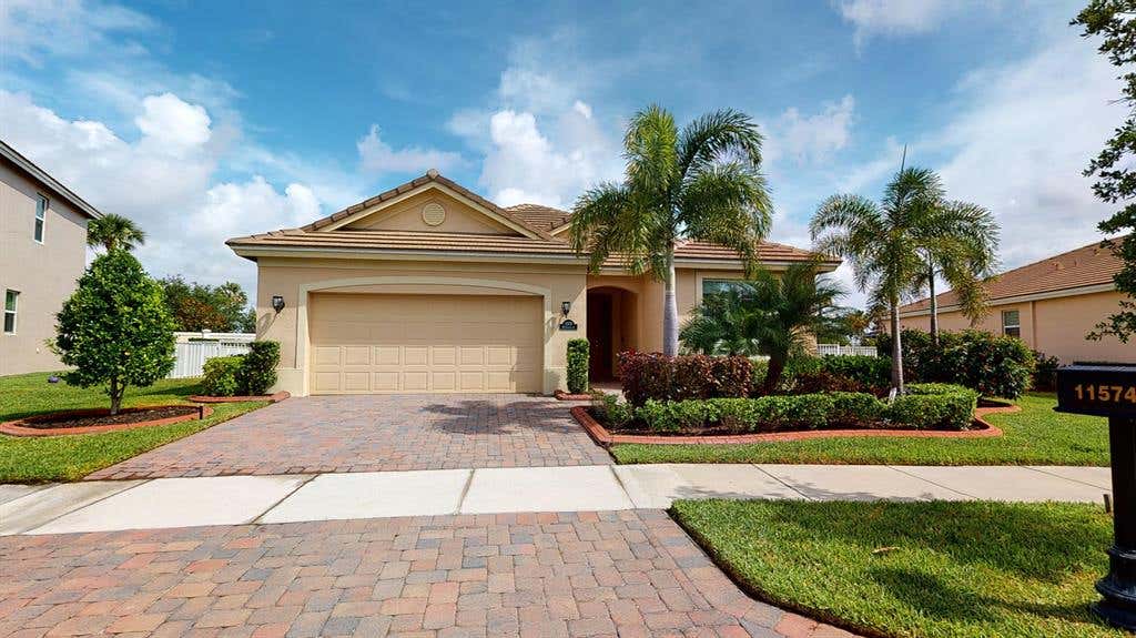 Photo of 11574 SW Rowena Street, Port Saint Lucie, FL 34987 (MLS # R10721503)