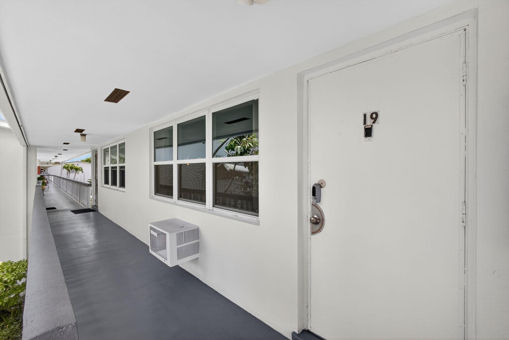 19 Norwich A, West Palm Beach, FL, 33417/$84,500 2 19 Norwich A