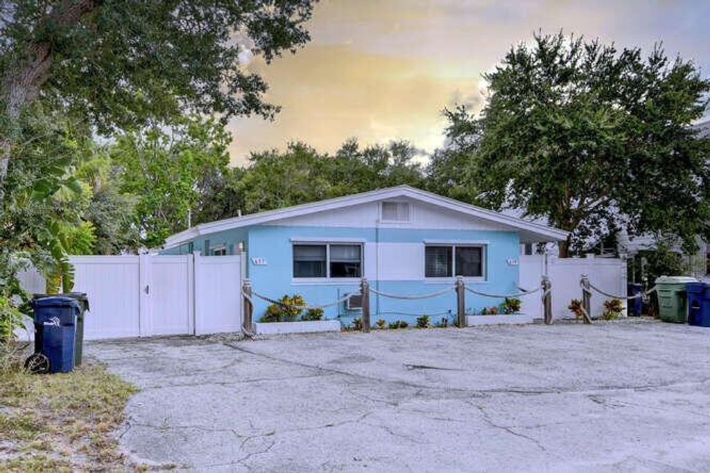 Photo of 657 SW Cleveland Avenue, Stuart, FL 34994 (MLS # R10747012)