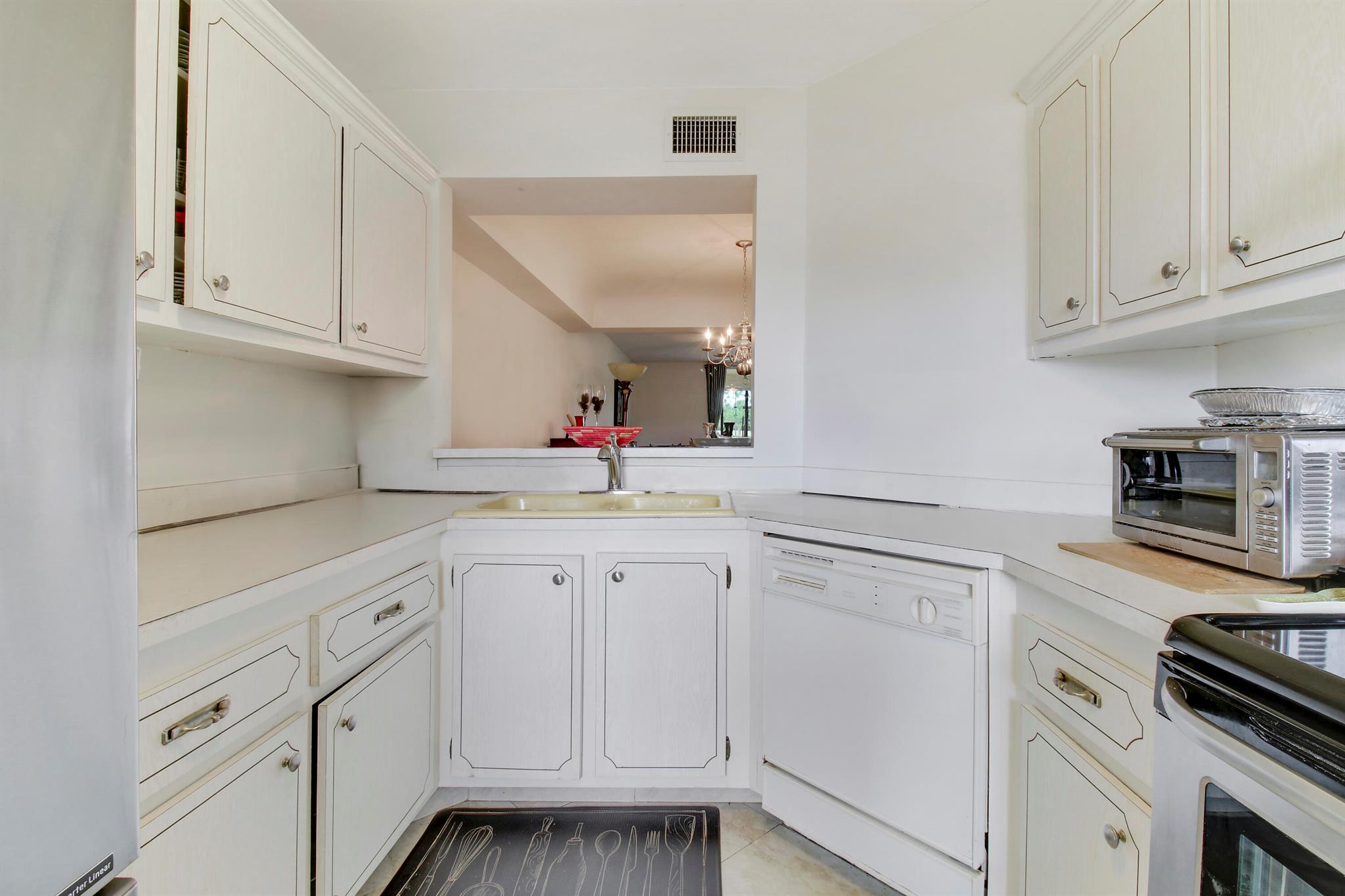 23277 Barwood Lane N 102