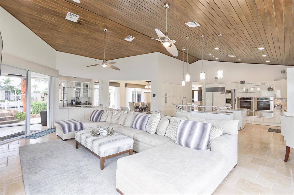 TROPIC ISLE 4TH SEC - Residential