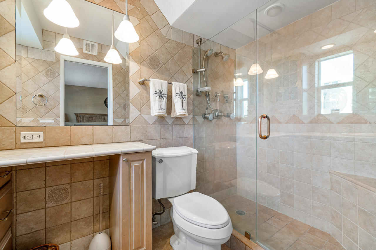 HILLSBORO ISLAND HOUSE CONDO - Residential