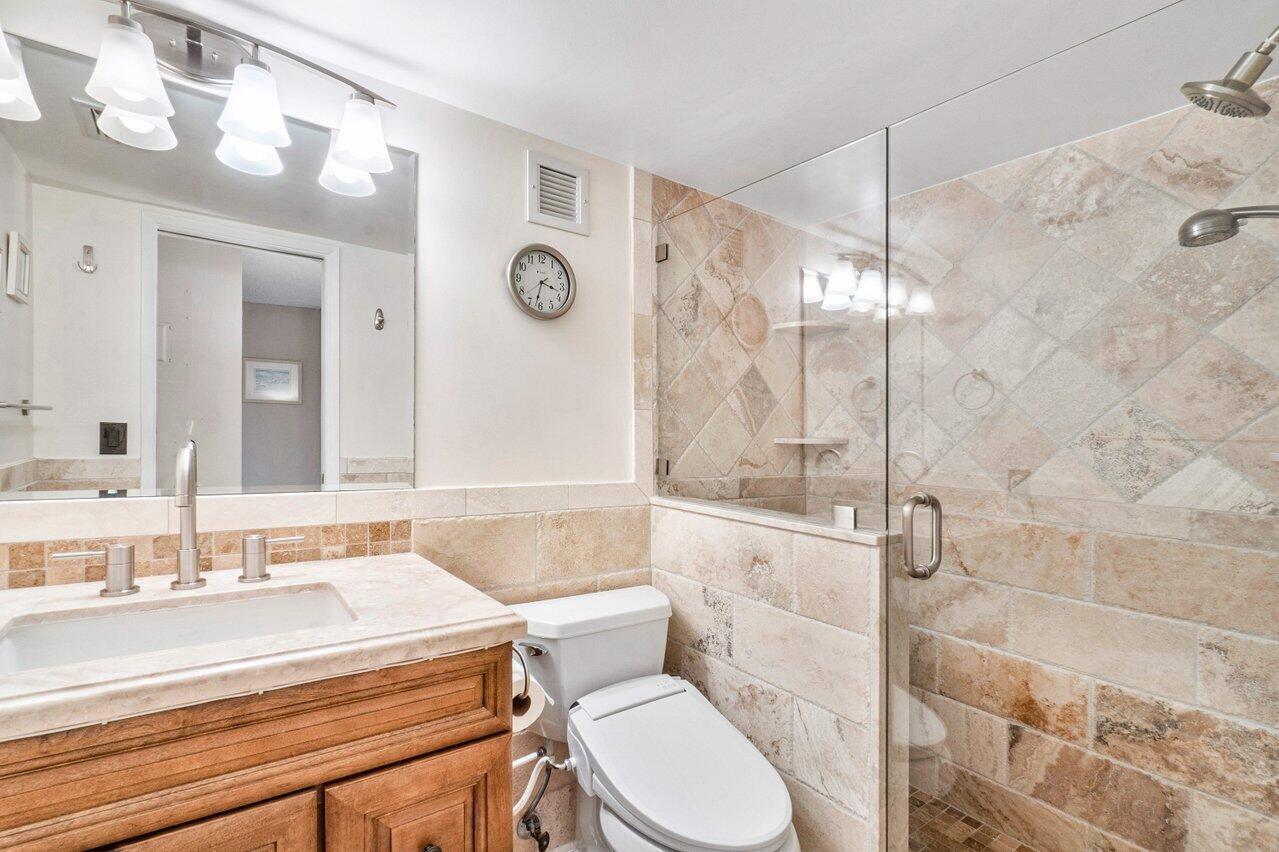 HILLSBORO ISLAND HOUSE CONDO - Residential