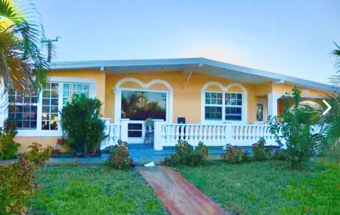 1430 NE 41st Dr Pompano Beach FL 33064