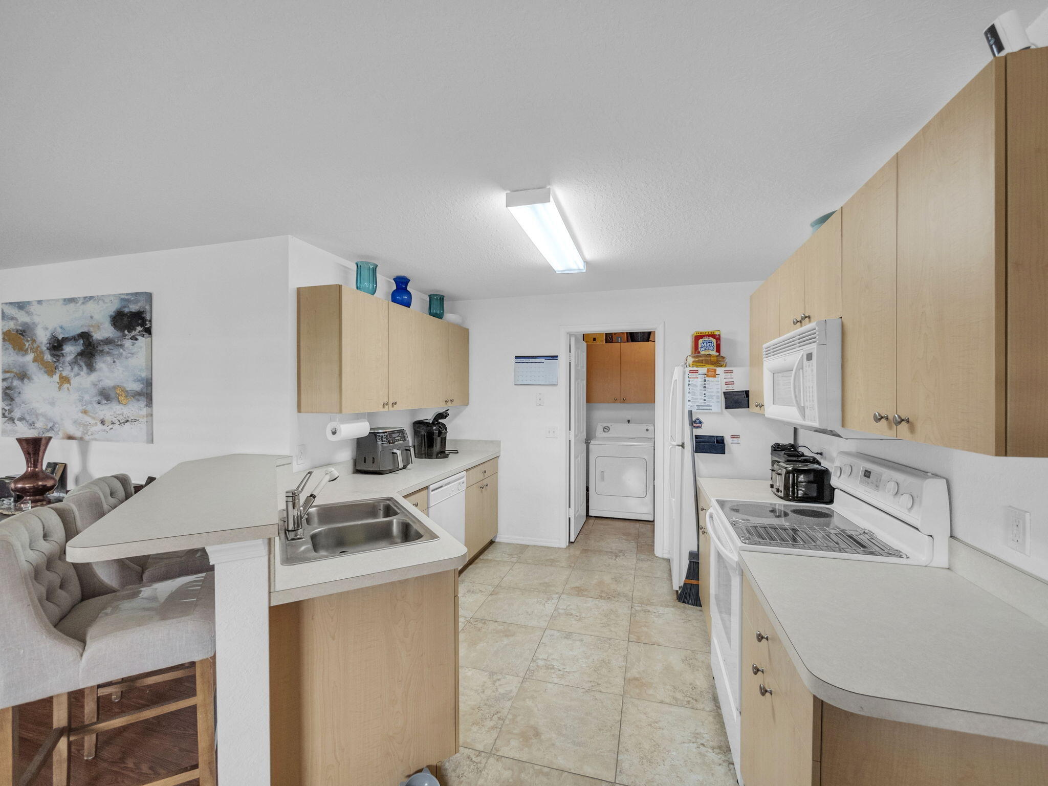 SPANISH LAKES ONE LEASEHOLD ESTATES - Residential