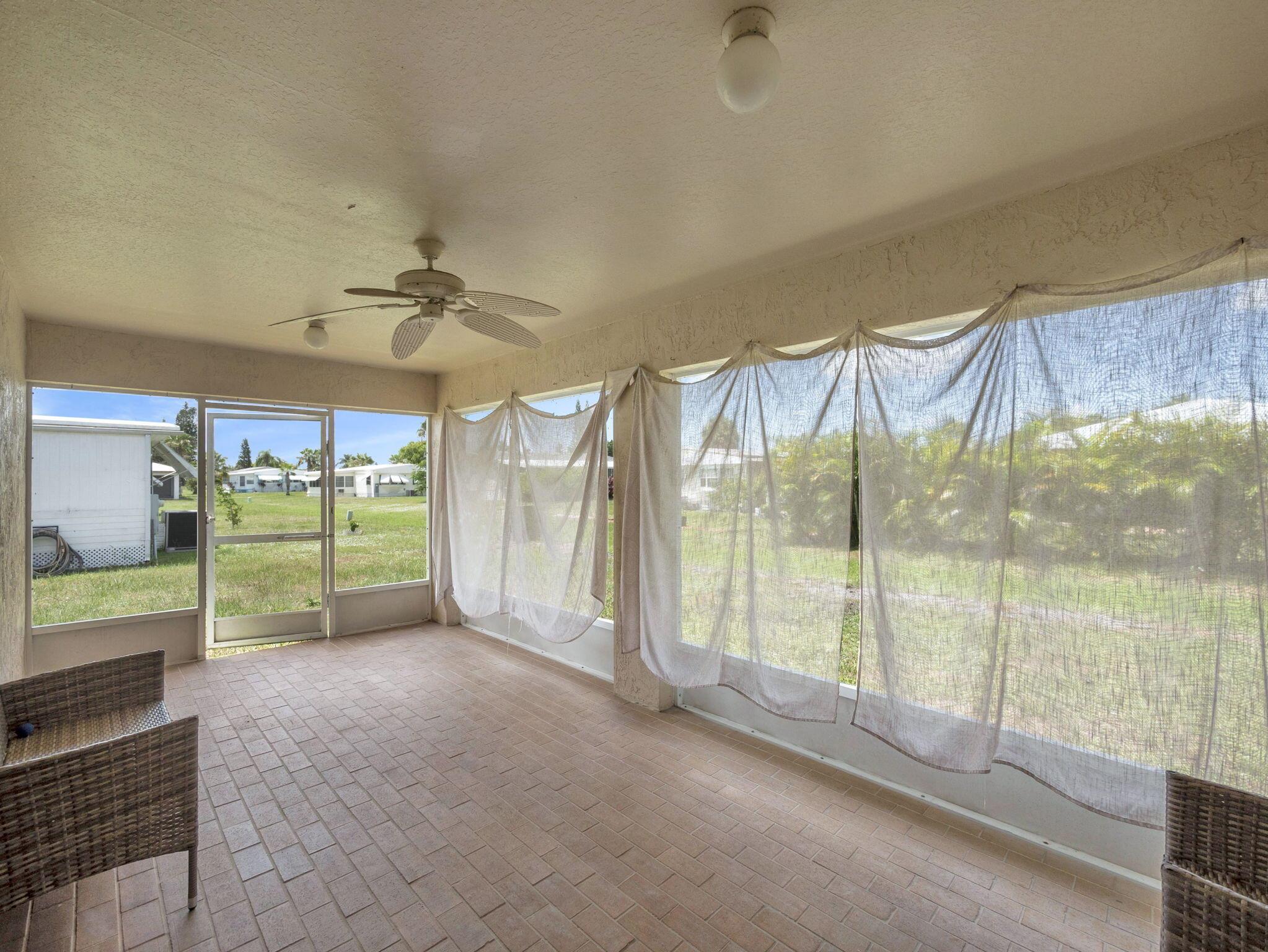 SPANISH LAKES ONE LEASEHO - Residential