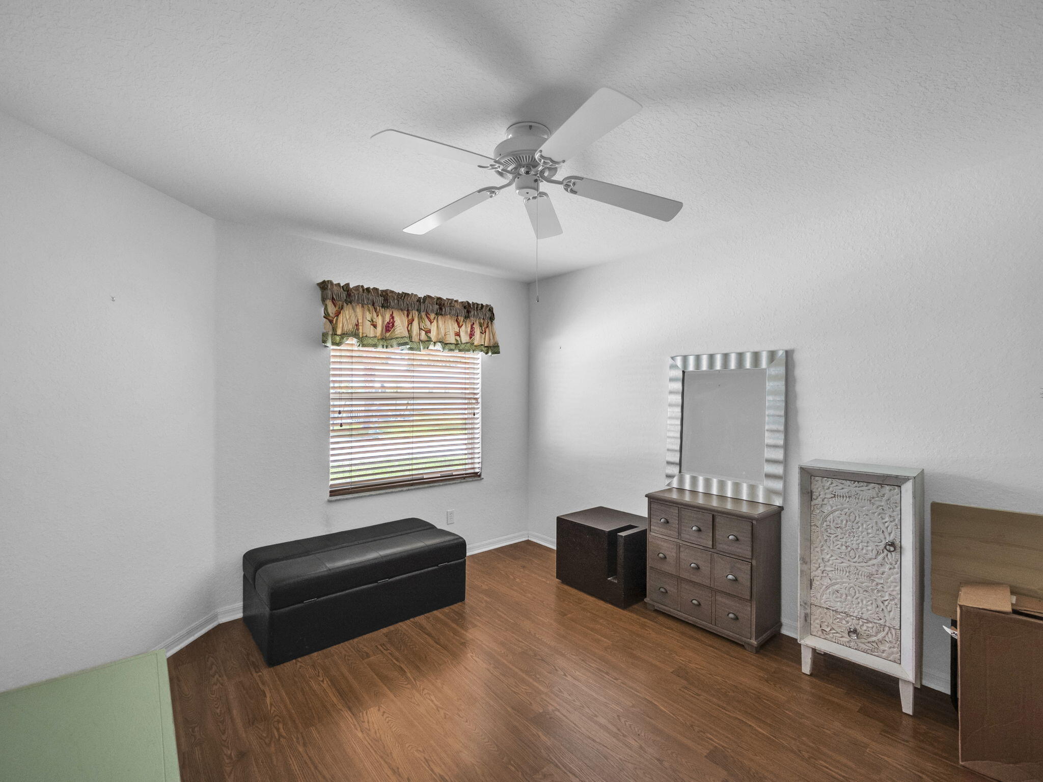 SPANISH LAKES ONE LEASEHOLD ESTATES - Residential