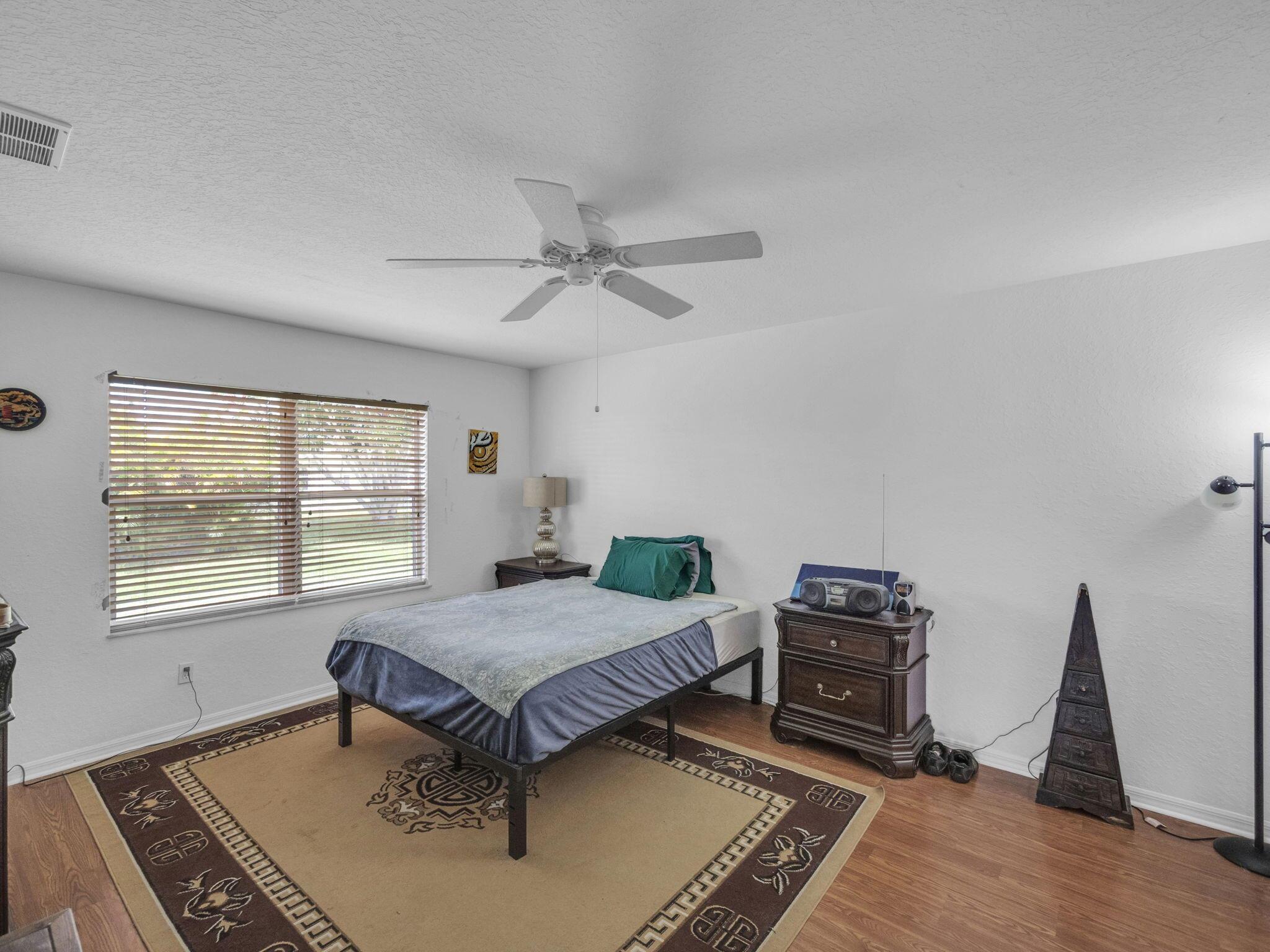 SPANISH LAKES ONE LEASEHO - Residential