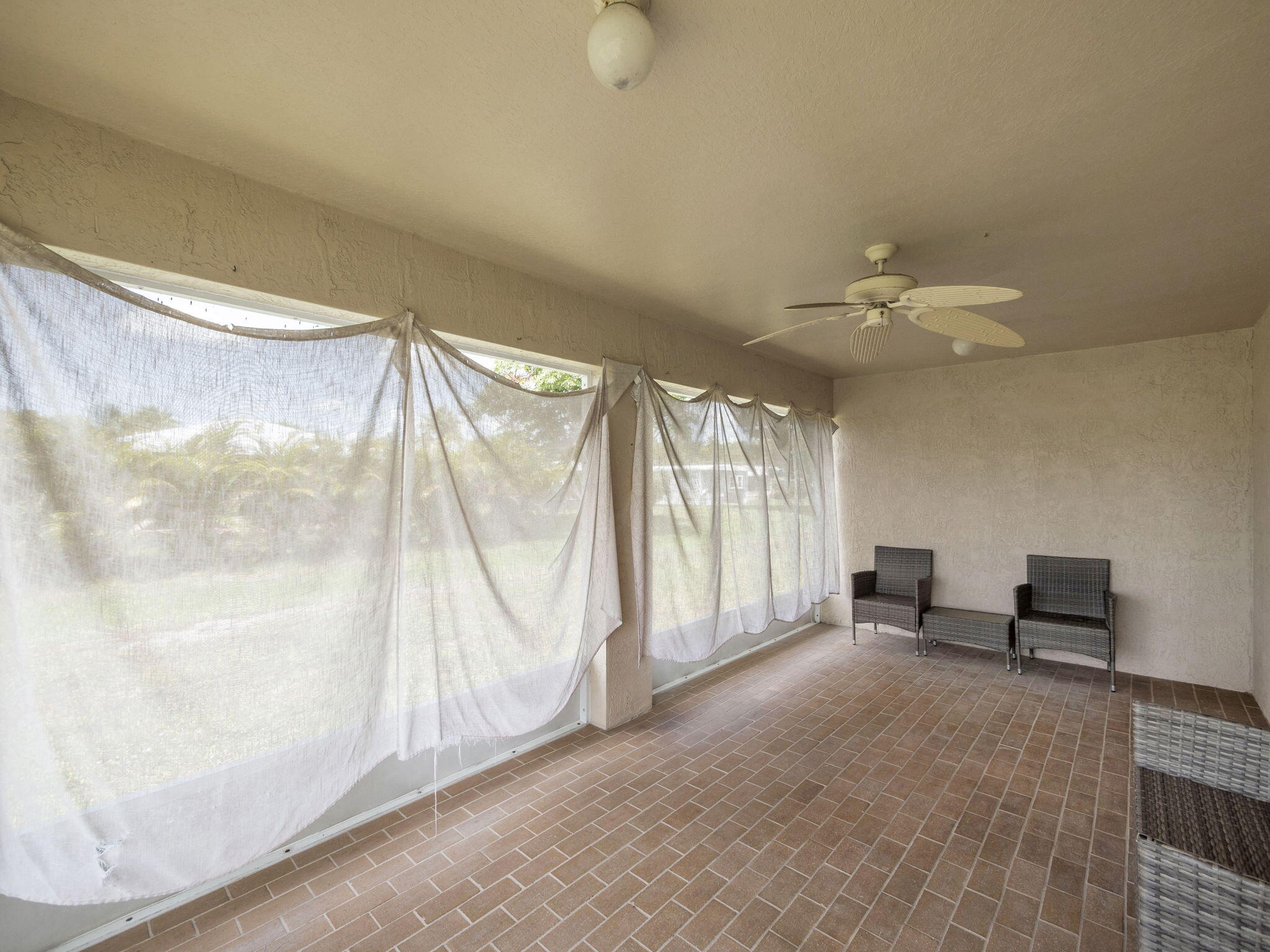 SPANISH LAKES ONE LEASEHOLD ESTATES - Residential