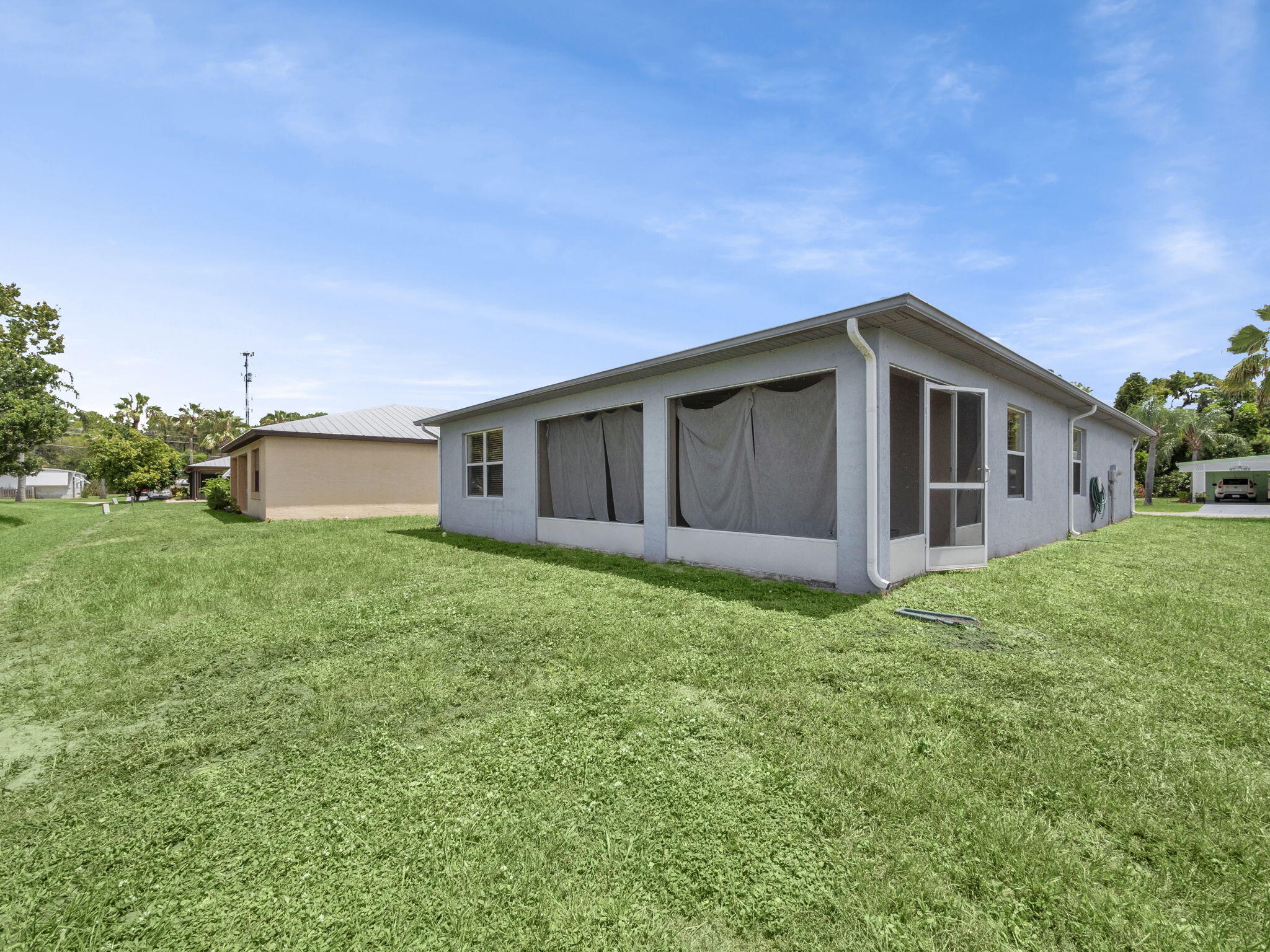 SPANISH LAKES ONE LEASEHOLD ESTATES - Residential