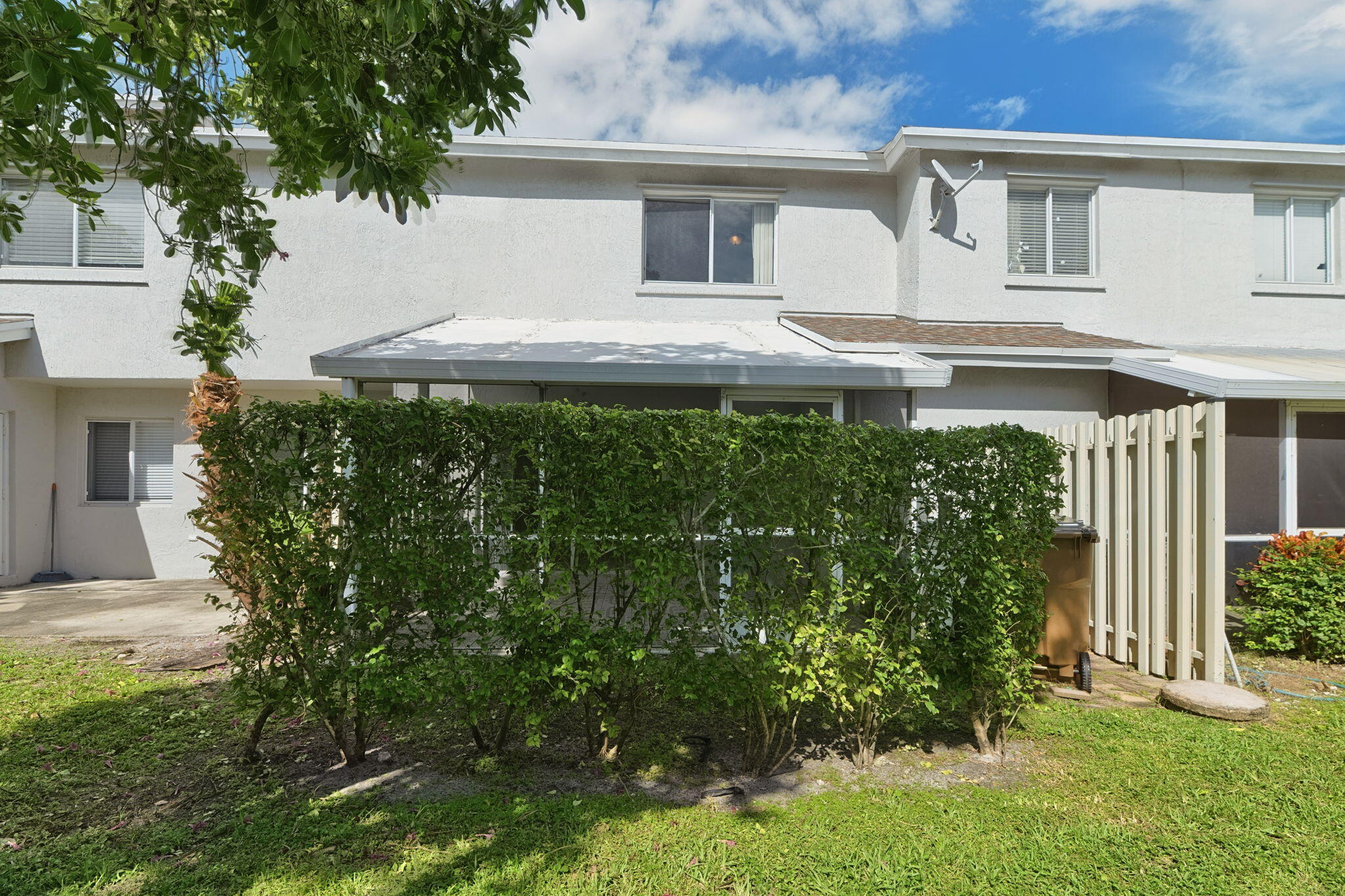 View photos, virtual tours, details... 4728 SW 13TH Place