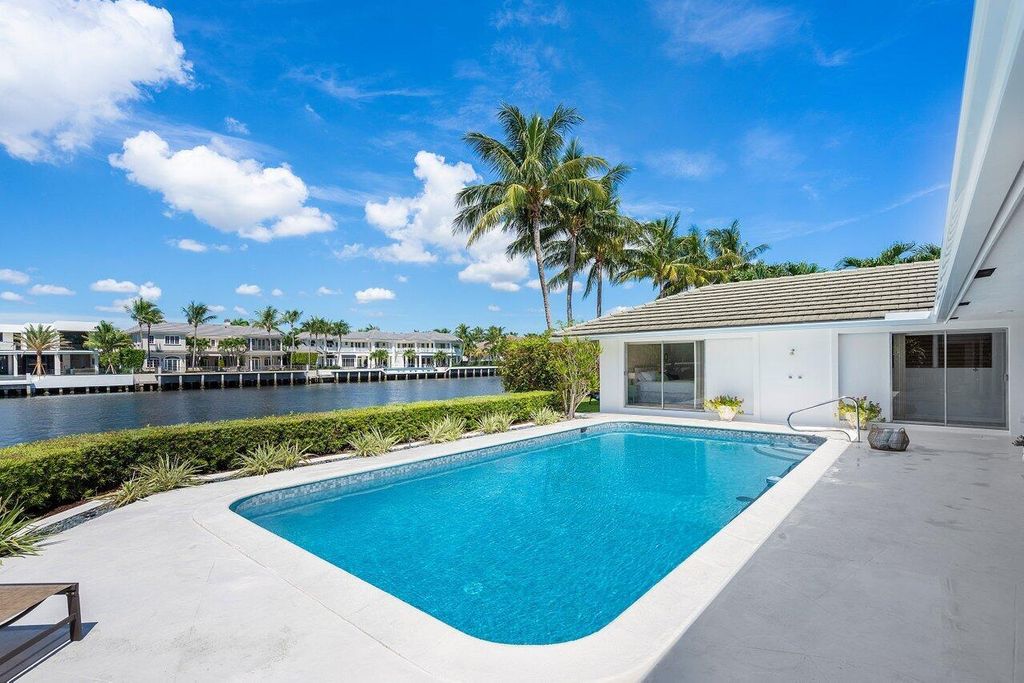 Photo of 2767 Spanish River Road, Boca Raton, FL 33432 (MLS # R11079808)