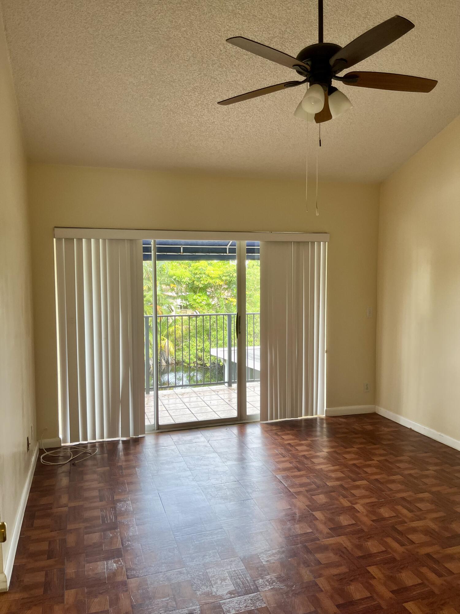 CROSS CREEK TOWNHOMES PLAT - Residential