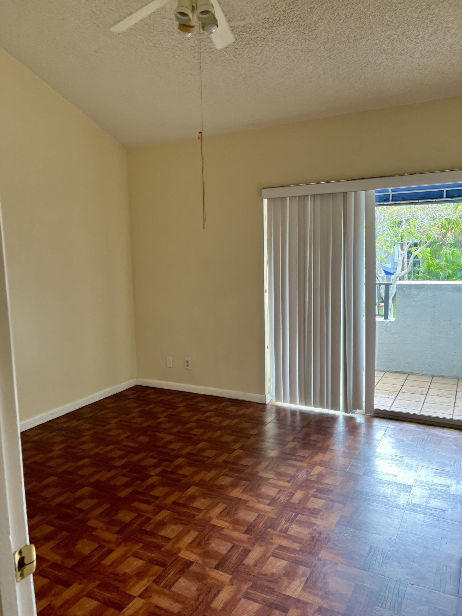 CROSS CREEK TOWNHOMES PLAT - Residential