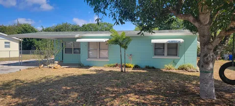 614 3rd Place SW, Vero Beach, FL 32962 - MLS#: R11042268