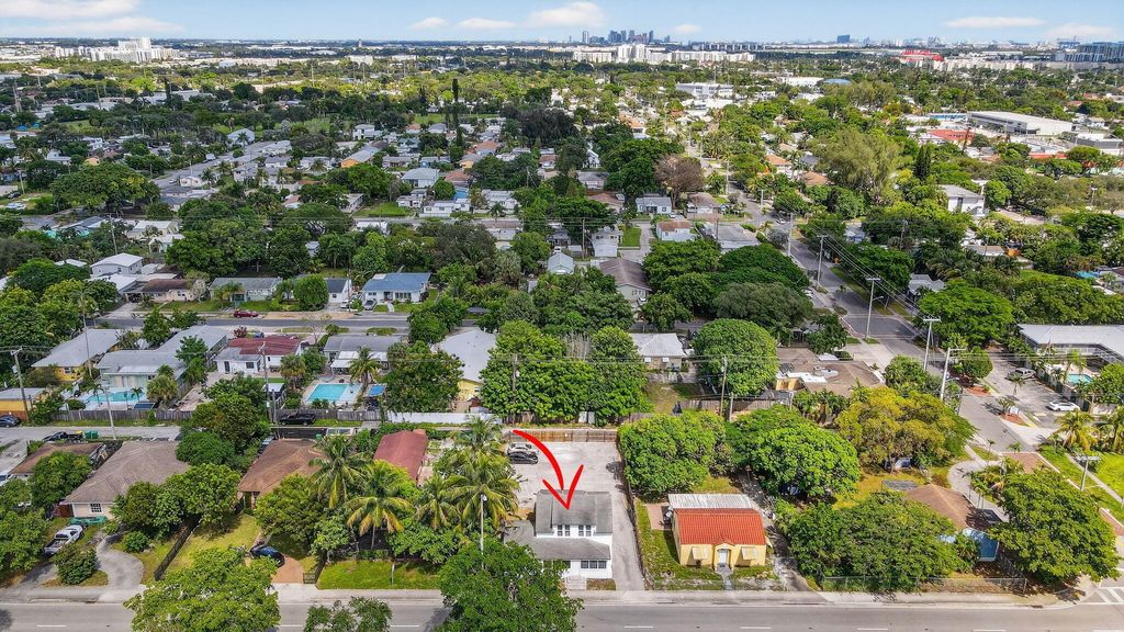 Photo of 220 SW 16th Street, Dania Beach, FL 33004 (MLS # B26009804)