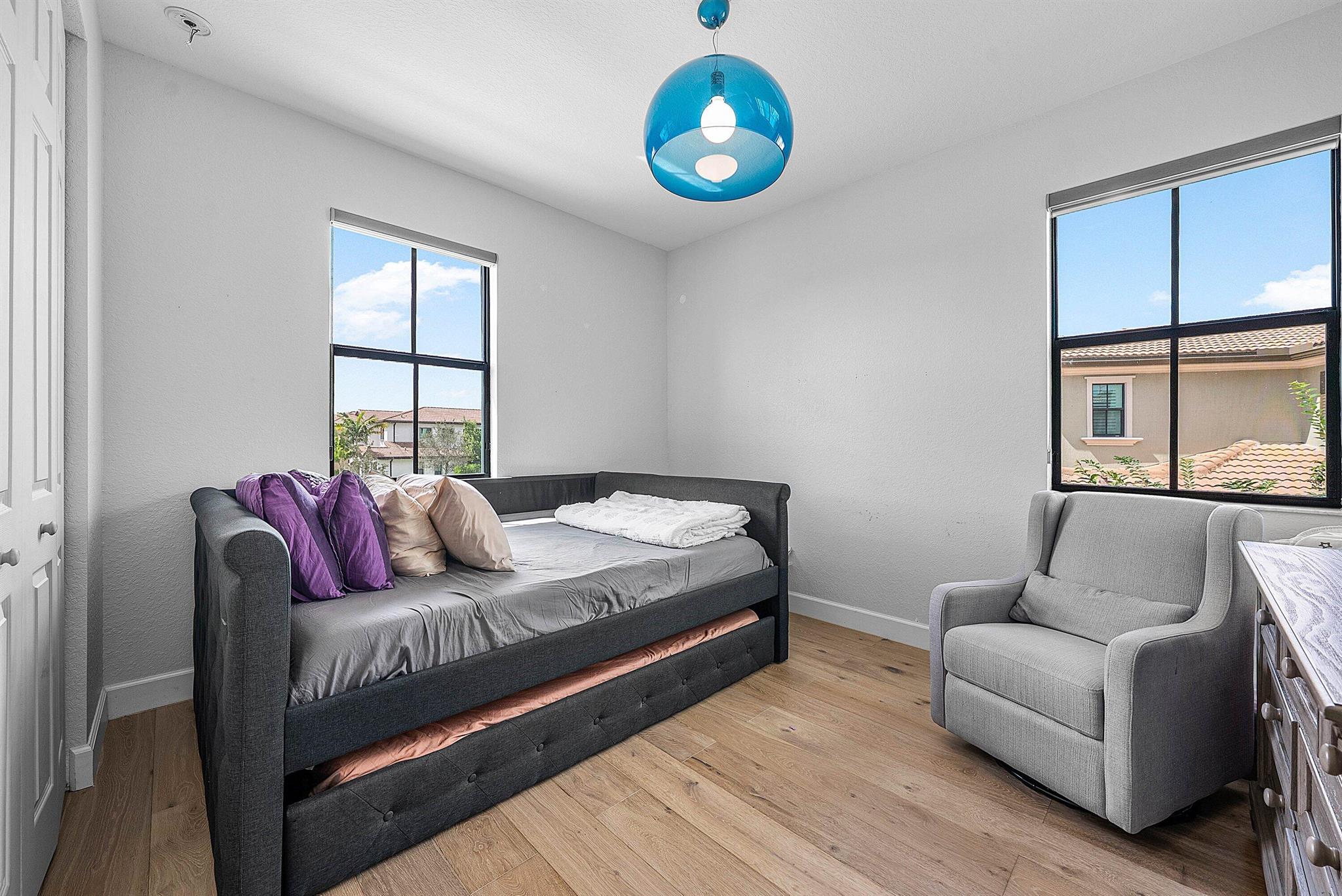 BRUSCHI PROPERTY - Residential