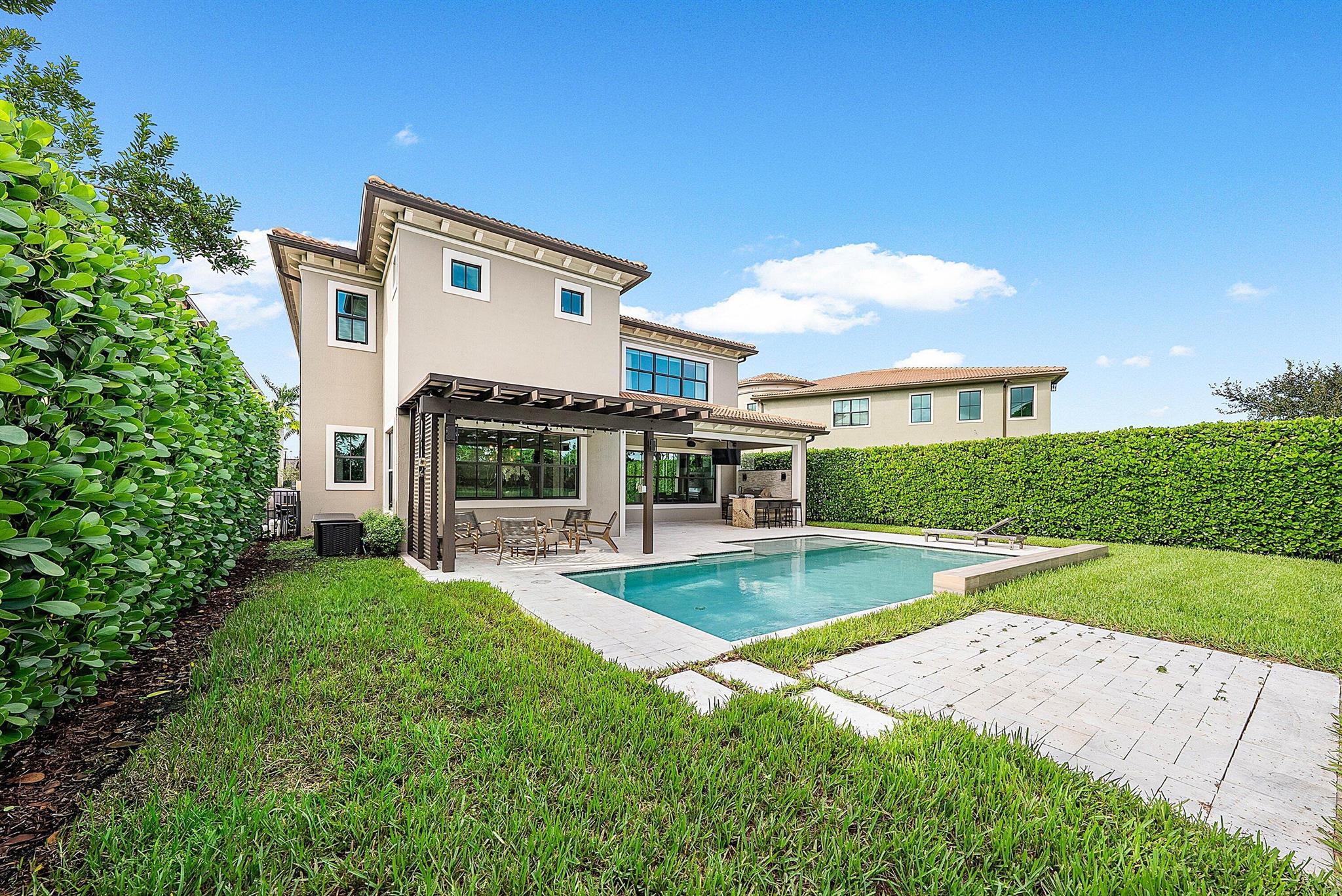 BRUSCHI PROPERTY - Residential