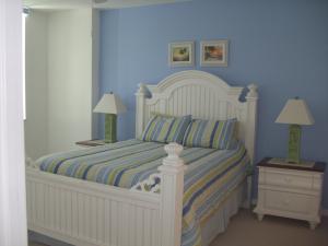 MARINA VILLAGE AT BOYNTON - Residential Lease