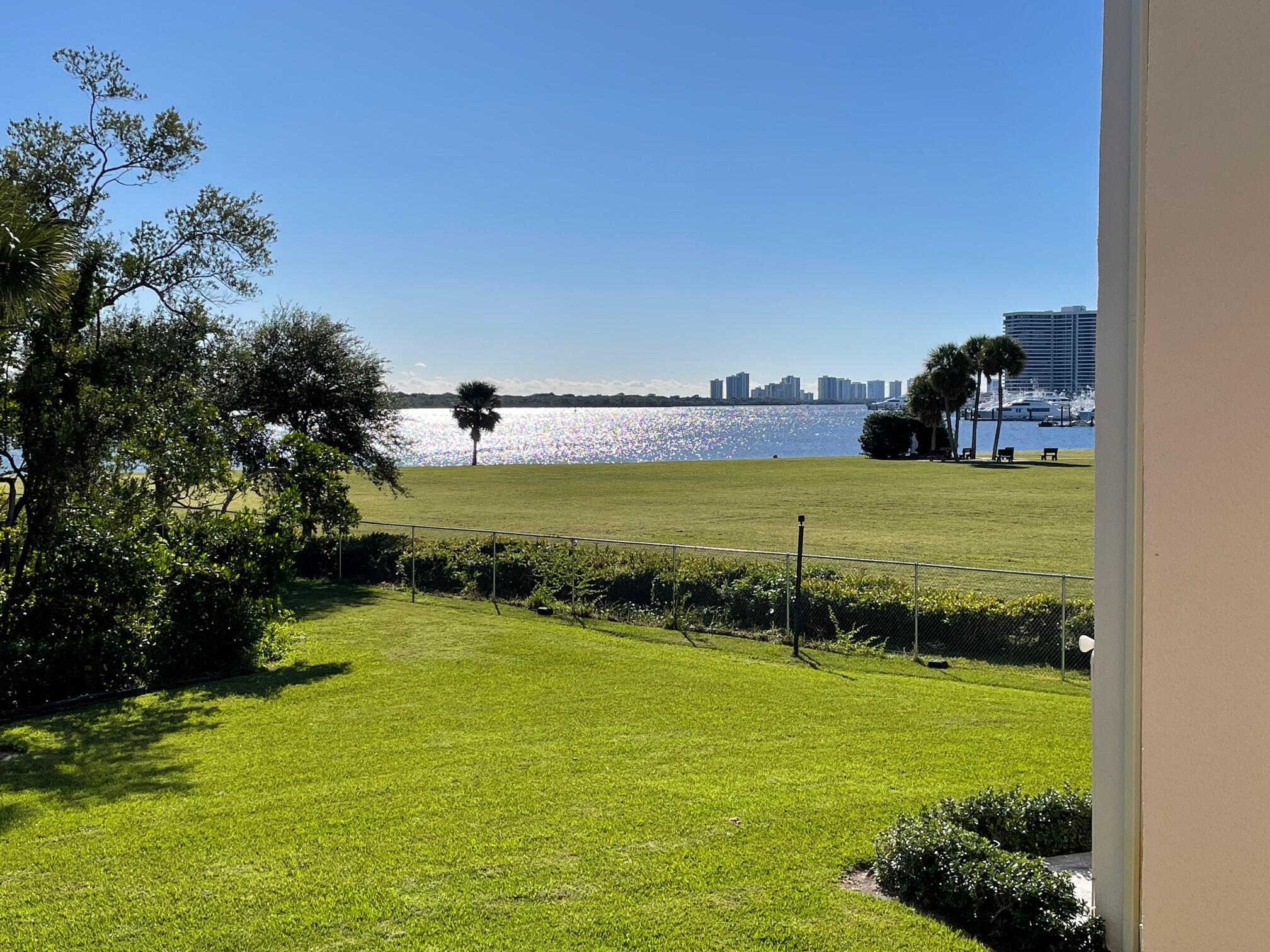 TWELVE OAKS CONDO - Residential