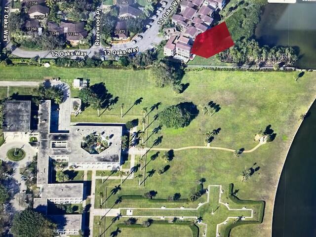 TWELVE OAKS CONDO - Residential