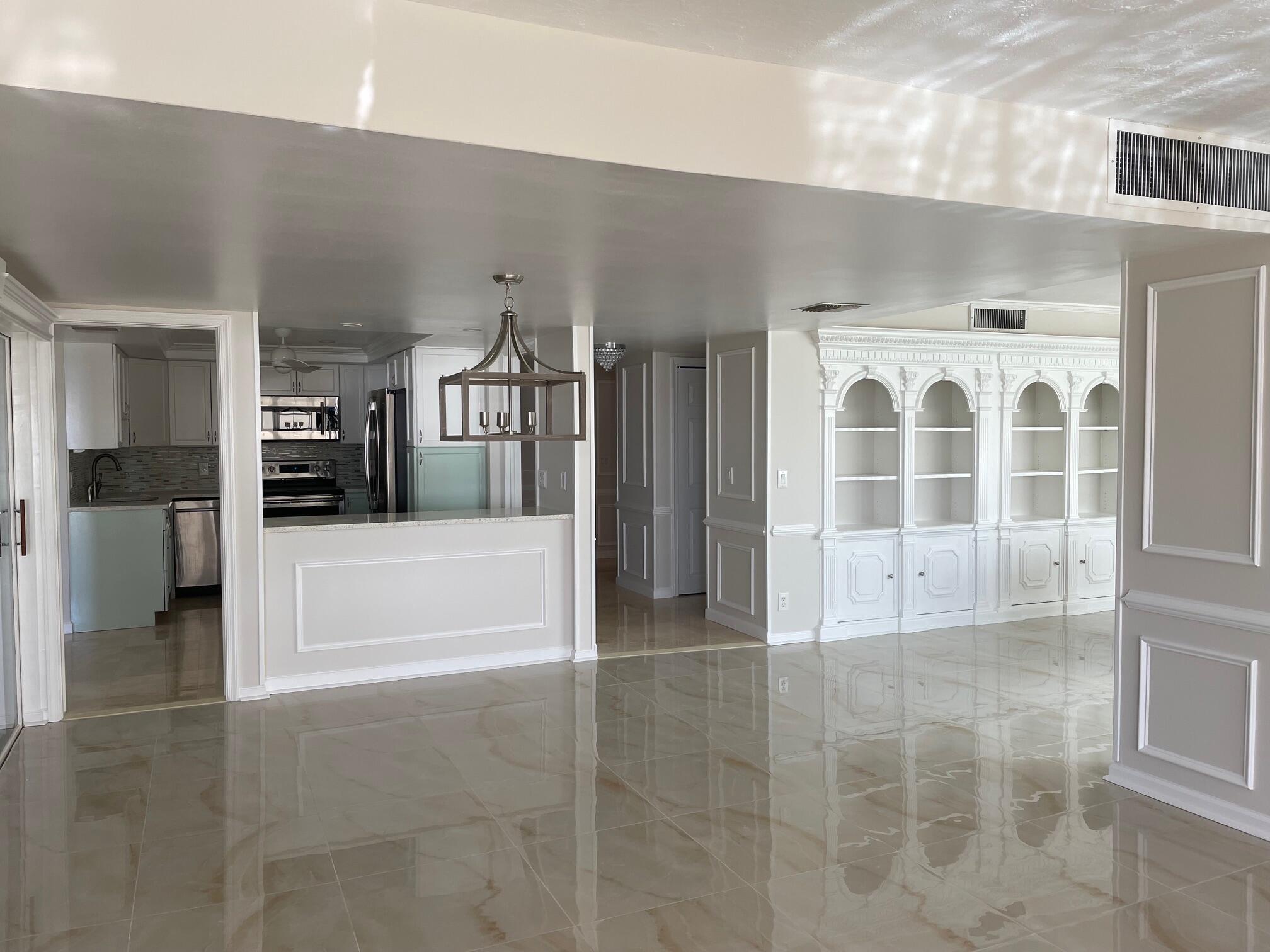 TWELVE OAKS CONDO - Residential