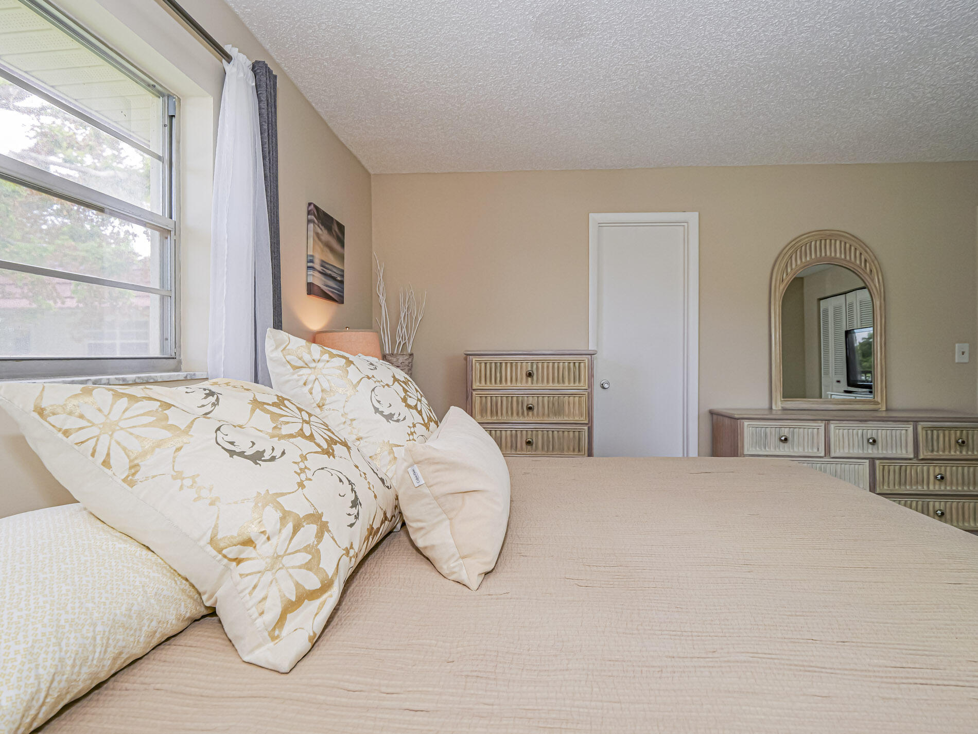 VISTA ROYALE PHASE IV BLDGS 83-111 - Residential