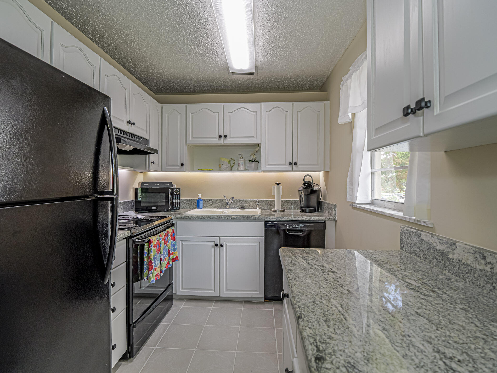 VISTA ROYALE PHASE IV BLDGS 83-111 - Residential