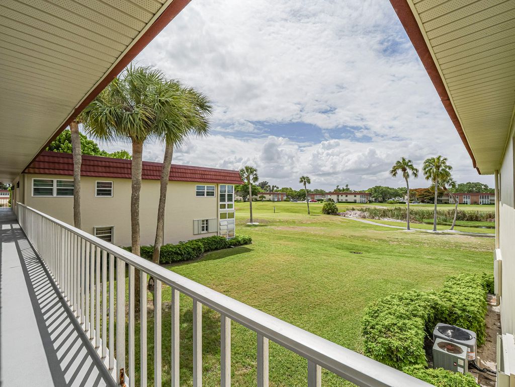 Photo of 27 Pine Arbor Lane #205, Vero Beach, FL 32962 (MLS # B26010909)
