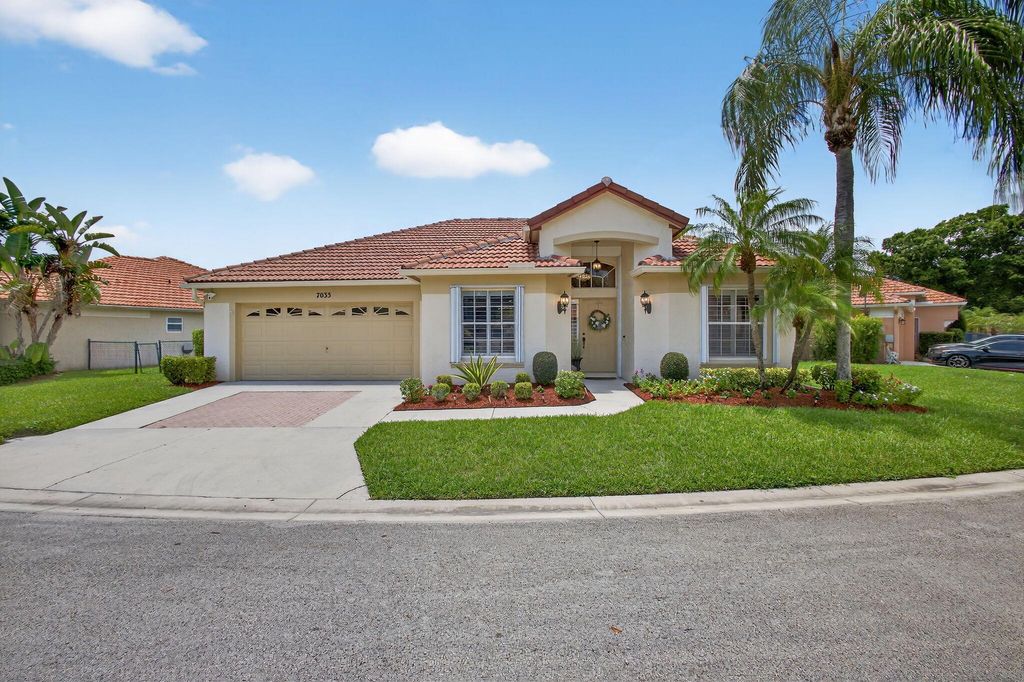 Photo of 7033 Galleon Cove, Palm Beach Gardens, FL 33418 (MLS # R11116101)