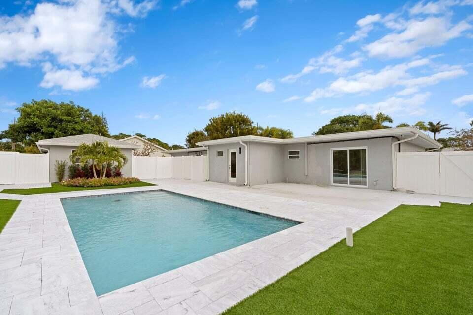 TROPIC ISLE 2ND SEC - Residential Lease
