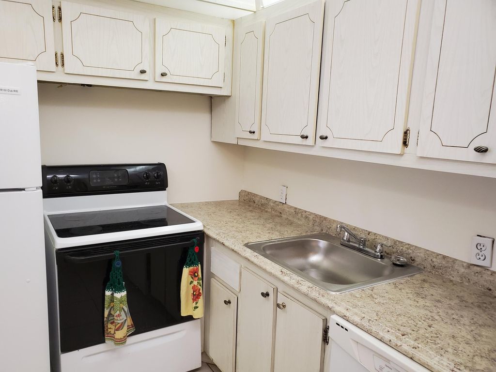 Photo of 373 Fanshaw I, Boca Raton, FL 33434 (MLS # B26032071)