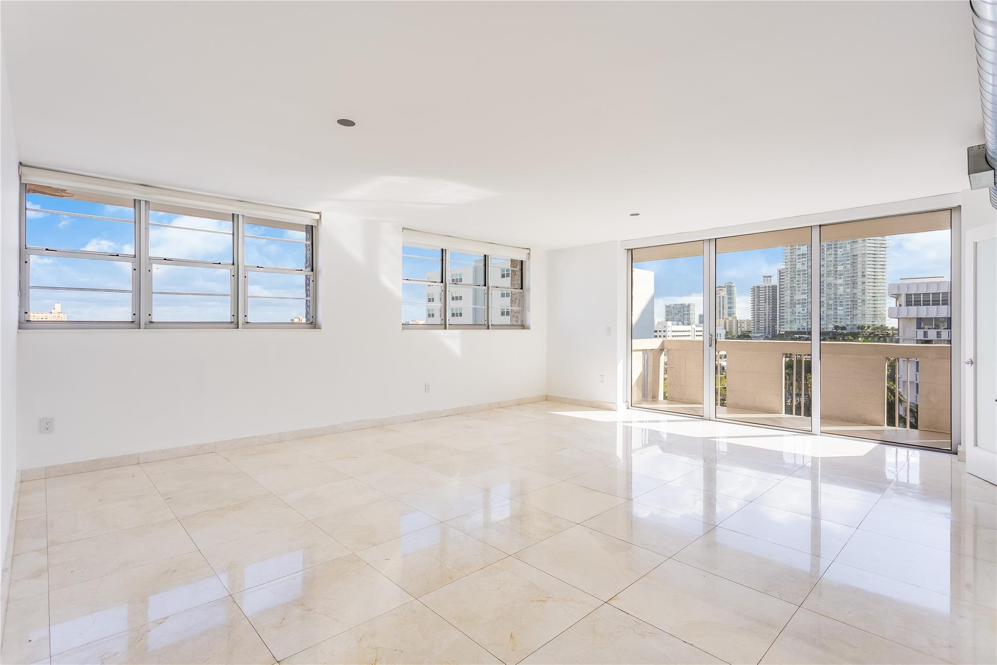 800 West Ave 935