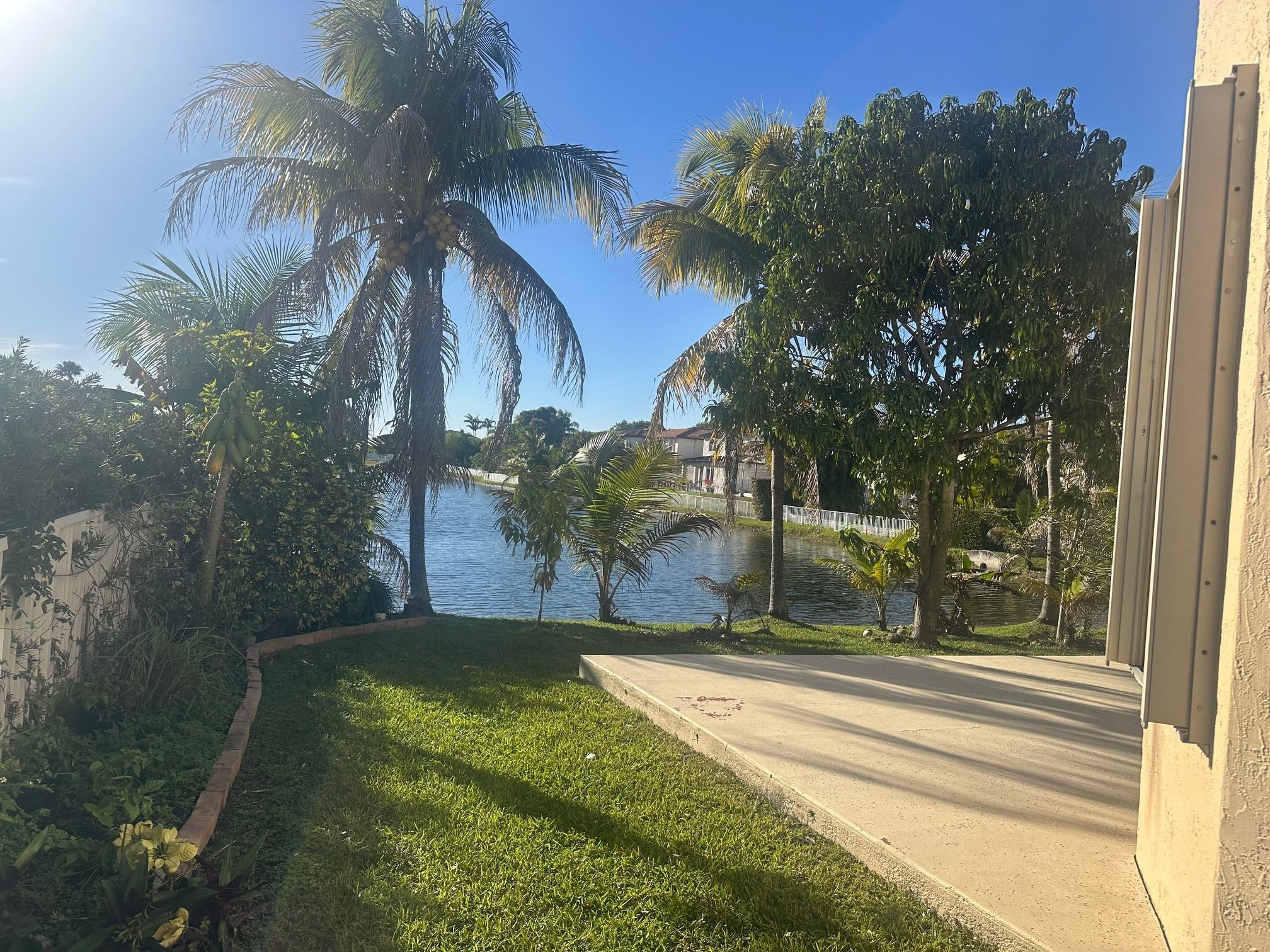 Pod 4 At Monarch Lakes 16 - Residential