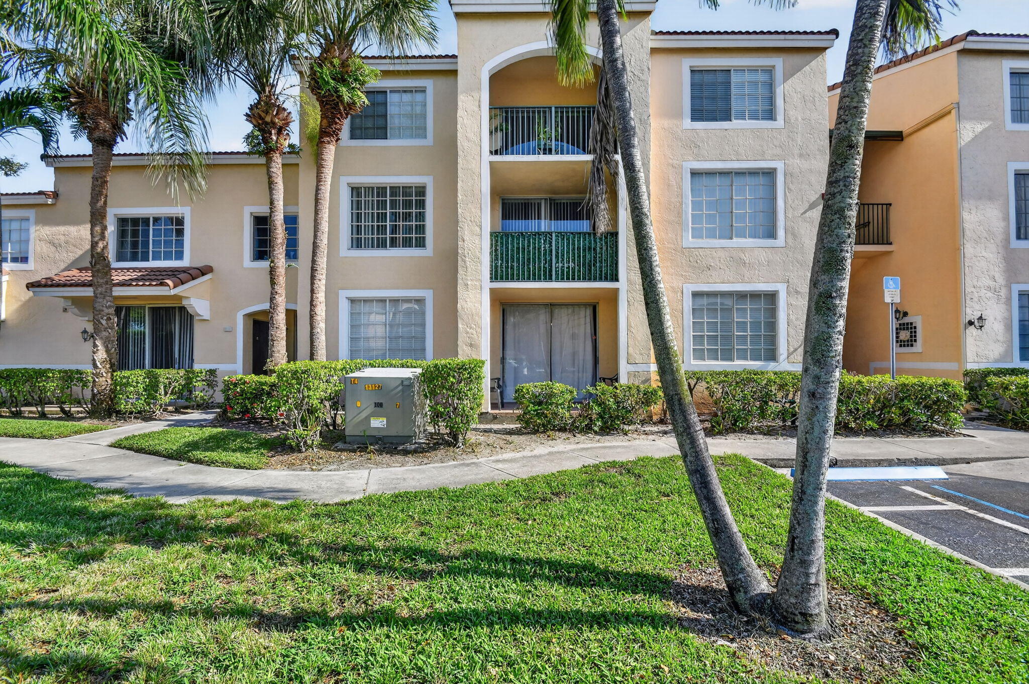 1733 Village Boulevard 105, West Palm Beach FL 33409