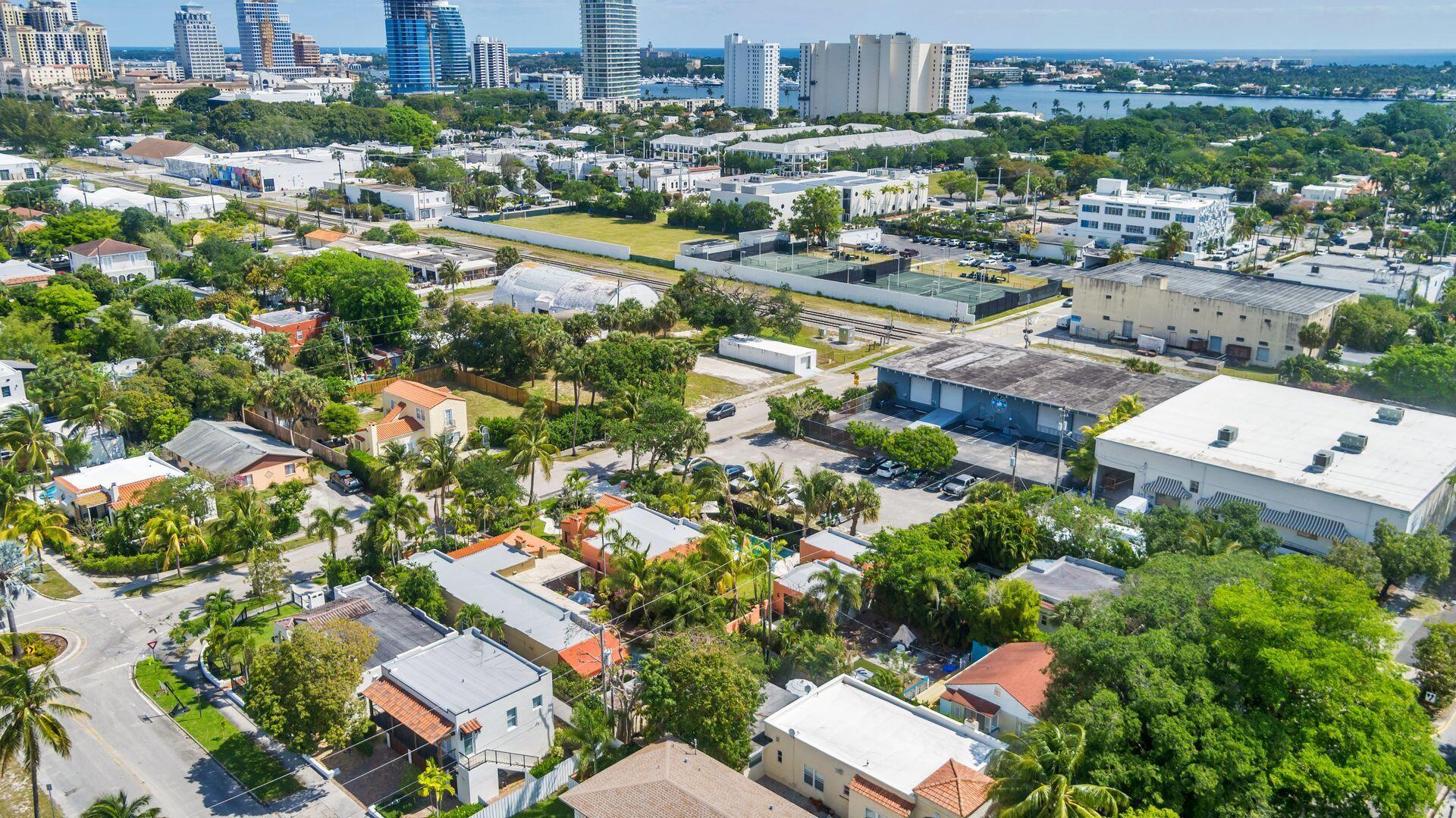 FLAMINGO PARK - Residential